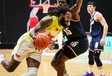 Thua 2 trận liên tiếp, Saigon Heat mất ngôi vị số 1 ở giải ĐNÁ