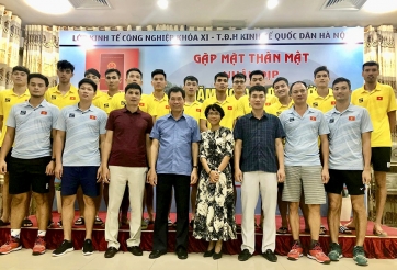 Bóng chuyền nam Việt Nam được 'bơm doping' trước thềm SEA Games 32