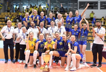 Đánh bại ĐKVĐ, bóng chuyền nữ Ukraine vào bán kết thế giới