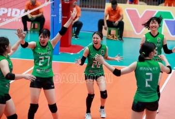 Đánh bại Suwon City, ĐH Kansai có chiến thắng đầu tiên tại VTV Cup 2023