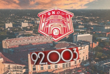 Lịch sử thế giới: 92.003 người đến xem một trận bóng chuyền sinh viên