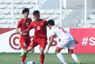 Trụ cột U19 Việt Nam tức tốc nhập viện
