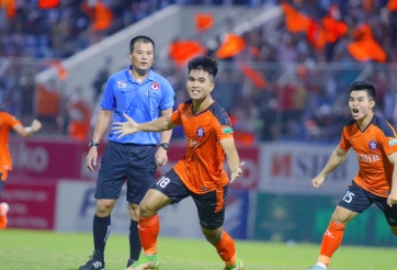 'Cánh chim lạ ĐTVN' khiến đại gia V-League dần tan mộng đua vô địch