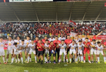 VIDEO: CĐV HAGL ghi điểm ở trận hòa thất vọng của toàn đội