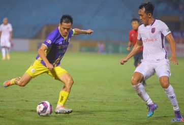 HLV Hàn Quốc so sánh Văn Quyết với đội trưởng ĐT Việt Nam