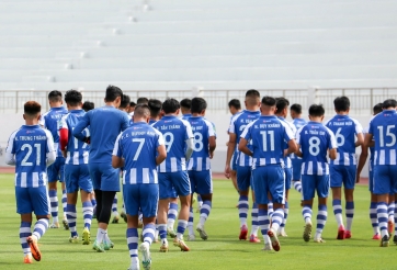 BẤT NGỜ: Một đội bóng Việt Nam thanh lý hàng loạt 29 thành viên