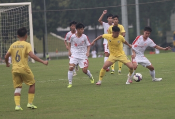 VIDEO: Đội của bầu Hiển bất ngờ để thua trước đại kình địch