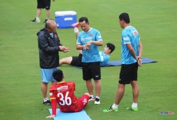 HLV Park Hang Seo chỉ rõ vấn đề cần 'đập đi xây lại' của bóng đá Việt Nam