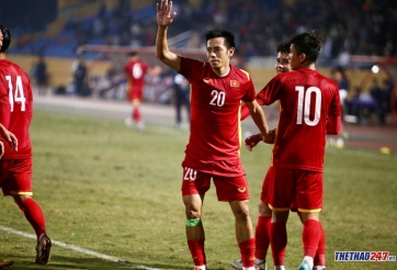 Văn Quyết tỏa sáng trước khi chốt danh sách dự AFF Cup
