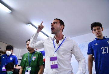 Cựu HLV Thái Lan thoát khỏi cảnh thất nghiệp