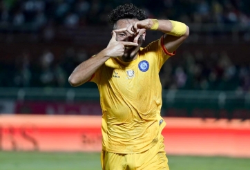 Gặp HAGL, ngôi sao Việt kiều che giấu sự thật đầy bất ngờ