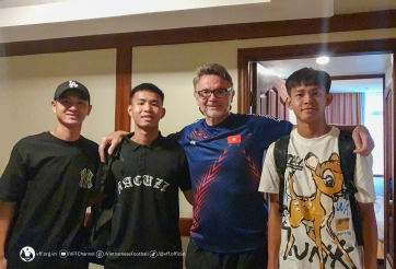 HLV Troussier 'chấm' cầu thủ đang chơi bóng ở nước ngoài lên ĐT Việt Nam?