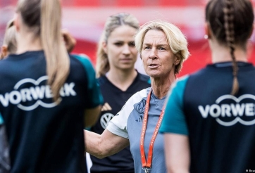 HLV tuyển nữ Đức nói gì khi để Việt Nam chọc thủng lưới?