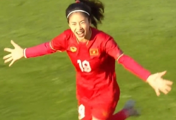 Tự hào khoảnh khắc hot girl Thanh Nhã sút tung lưới ĐT nữ Đức