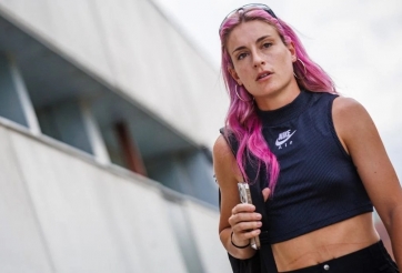 Cầu thủ hay nhất thế giới hành động bất ngờ trước ngày gặp ĐT nữ Việt Nam