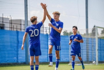 Từ châu Âu, ngôi sao Việt kiều báo tin cực vui cho HLV Troussier