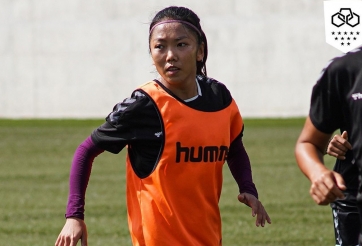 Huỳnh Như bồi hồi xúc động trước điều bất ngờ từ Lank FC