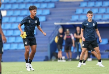 Cầu thủ Campuchia đi vào lịch sử với bước ngoặt lớn trong sự nghiệp