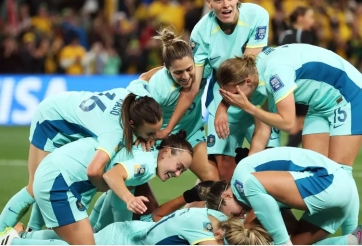 Đả bại Canada, chủ nhà Úc đi tiếp đầy ngoạn mục tại World Cup