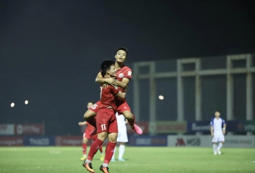 Tiền đạo U23 Việt Nam tỏa sáng rực rỡ, báo tin vui cho HLV Troussier