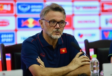 HLV Troussier đánh giá về thủ môn Việt kiều Filip Nguyễn