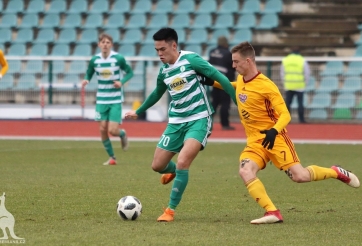 Cầu thủ Việt kiều 'khăn gói' lên đường trở lại châu Âu