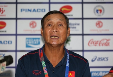 VIDEO: HLV Mai Đức Chung 'chấm' người kế cận ở ĐT Việt Nam