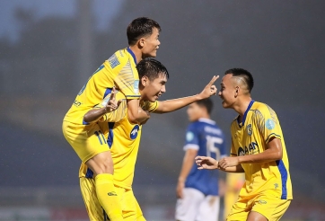 Đại thắng 6-2, đội Việt Nam thẳng tiến vào vòng trong