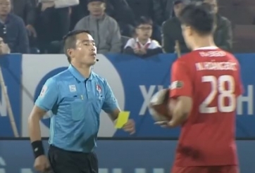VIDEO: Trọng tài V-League mắc sai sót hy hữu trong trận đấu có VAR