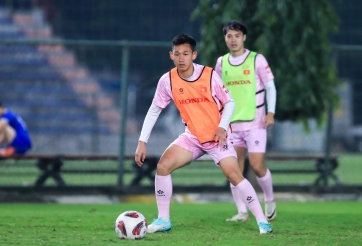 Tân binh ĐT Việt Nam nói lời thật lòng về HLV Troussier