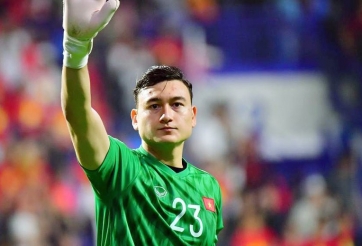 Đặng Văn Lâm gặp riêng ngôi sao Việt kiều Slovakia