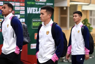 HLV Troussier đích thân gặp riêng ngôi sao Việt kiều mới toanh