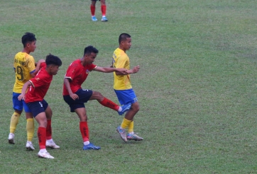 Đội bóng Việt Nam đổi sân thi đấu