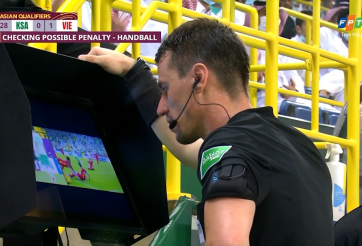 LĐBĐ Việt Nam ra yêu cầu về VAR