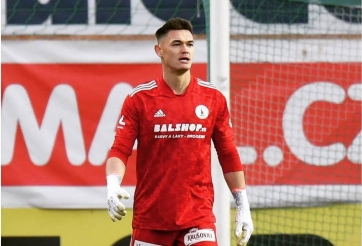 Đội bóng Việt Nam vung tiền cho ngôi sao Việt kiều