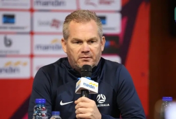 Vừa khiến Indonesia tan mộng vô địch, HLV Australia liền gửi lời chúc mừng