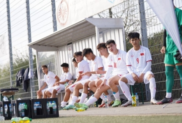 NÓNG: Sao trẻ HAGL được CLB châu Âu vừa đánh bại Barca giữ lại