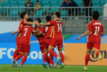 Khủng hoảng nhân sự, HLV Park gọi 'vua kiến tạo' châu Á đá AFF Cup?