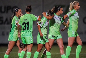 Lank FC đại thắng, chào đón Huỳnh Như theo cách tưng bừng nhất