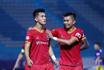 Chân sút số 1 ĐT Việt Nam tỏa sáng, CLB Viettel đứt mạch thắng