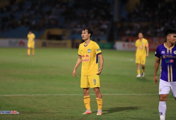 Thực hư tin đồn Hà Nội FC chiêu mộ sao HAGL với giá 'khủng'