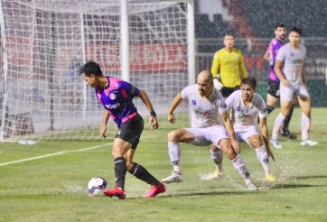 Văn Quyết tỏa sáng, Hà Nội FC 'chết hụt' trước đội cuối bảng Sài Gòn