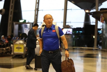HLV Park Hang Seo có chuyến 'vi hành' bất ngờ trước AFF Cup
