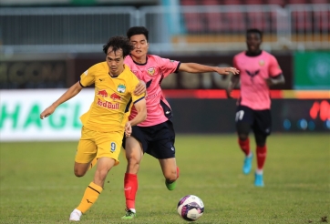 'Chết hụt' trước Hà Tĩnh, HAGL khiến cuộc đua trụ hạng thêm gay cấn