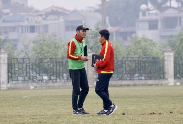 HLV Nhật Bản gọi 30 cầu thủ Việt Nam đấu Indonesia ở giải châu Á