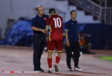 HLV châu Âu nói về quyết định gây tranh cãi của HLV Park Hang Seo