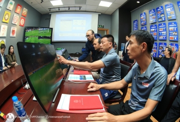 Trọng tài Việt Nam báo tin vui về VAR