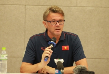 Vừa đến Việt Nam, HLV Philippe Troussier bất ngờ thừa nhận khó khăn