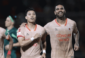 Văn Thanh rực sáng, CAHN áp sát ngôi đầu sau 'mưa bàn thắng'