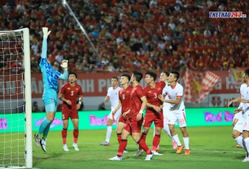 HLV Troussier 'nói cứng' về điểm yếu của ĐT Việt Nam